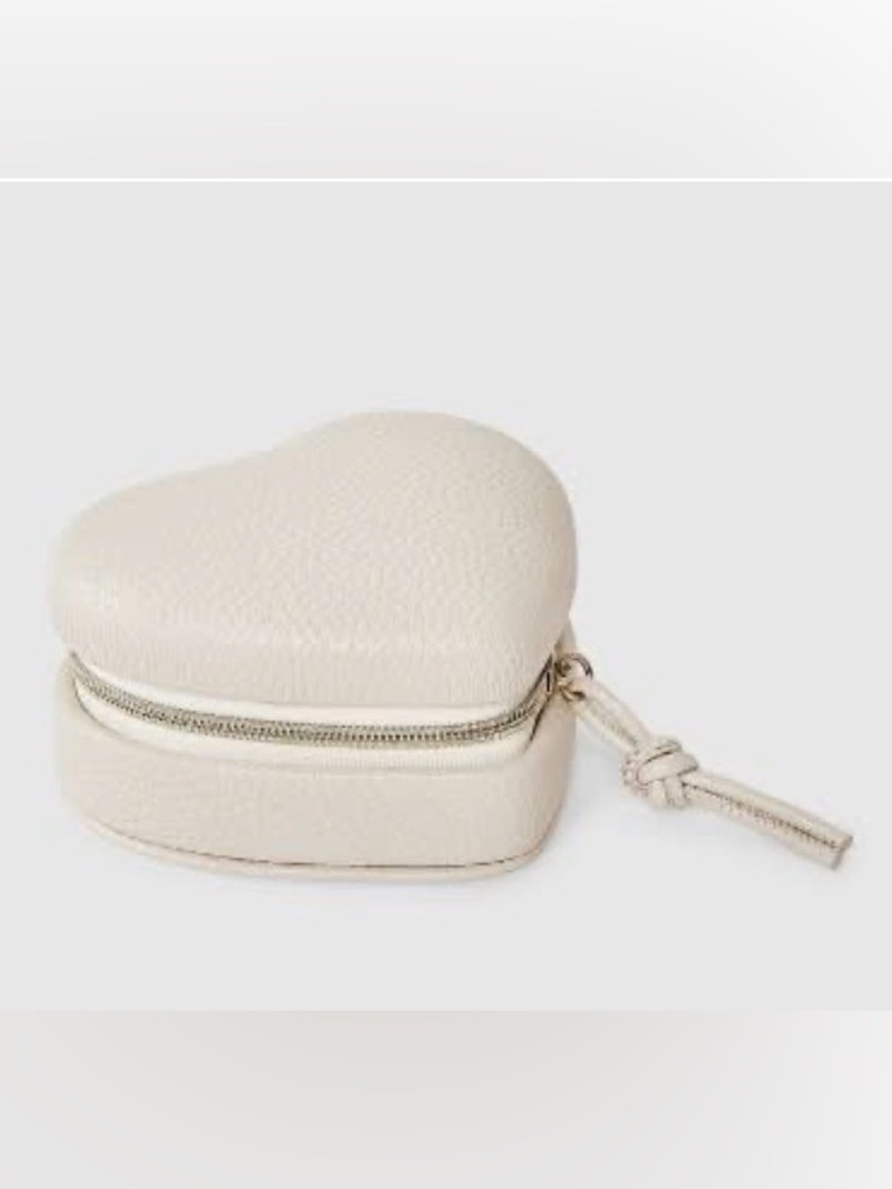 a new day Cream Molded Heart Shaped Jewlery Organizer Travel Case